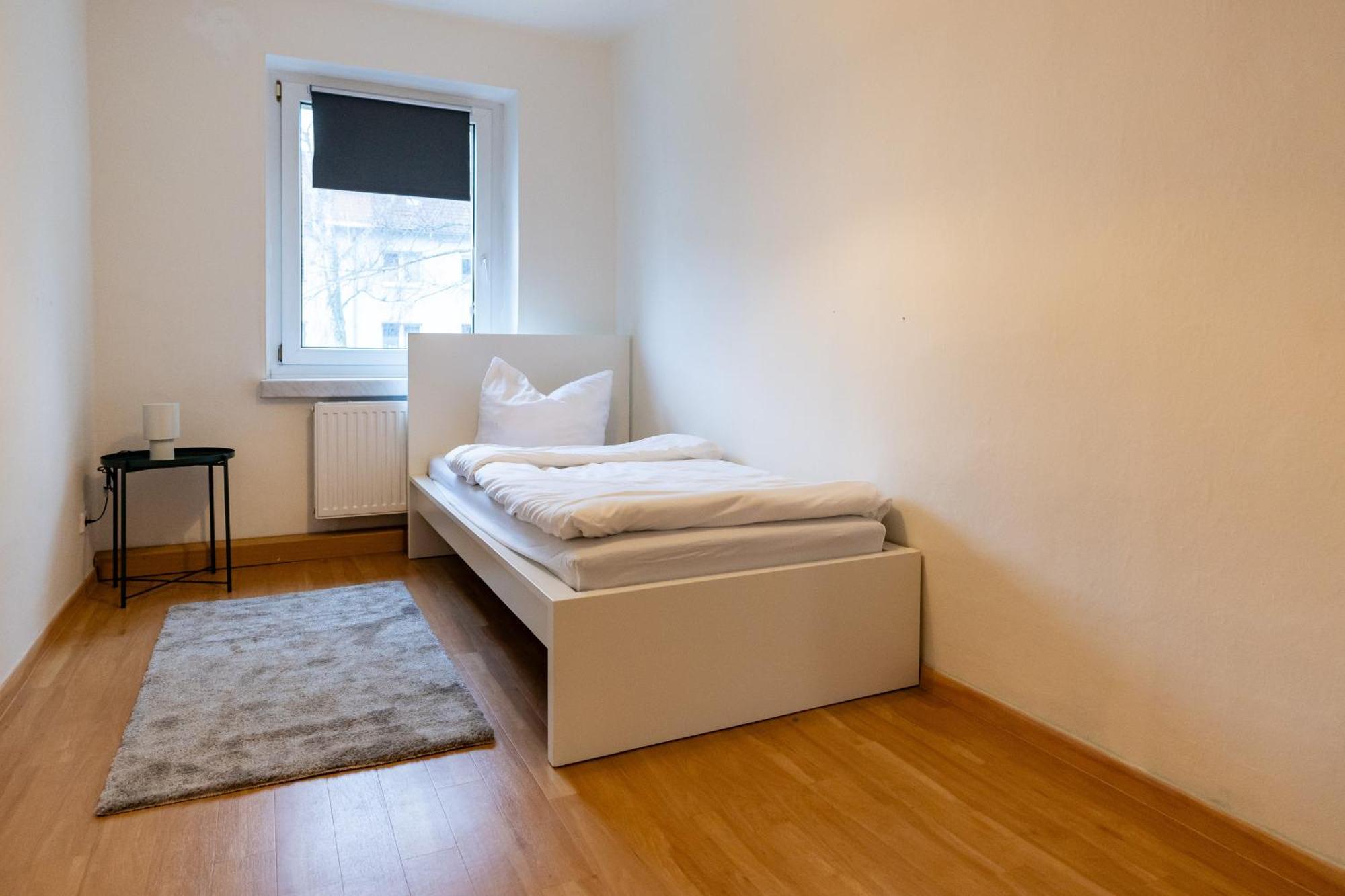 Moderne 4 Zimmer Wohnung Vollausgestattet Und Moebliert Halle  Esterno foto